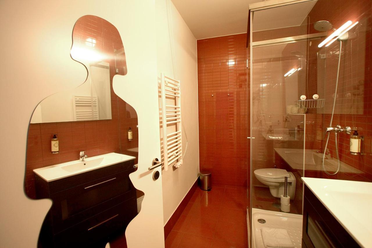 Clube Charming Apartments - Clerigos Porto Bagian luar foto